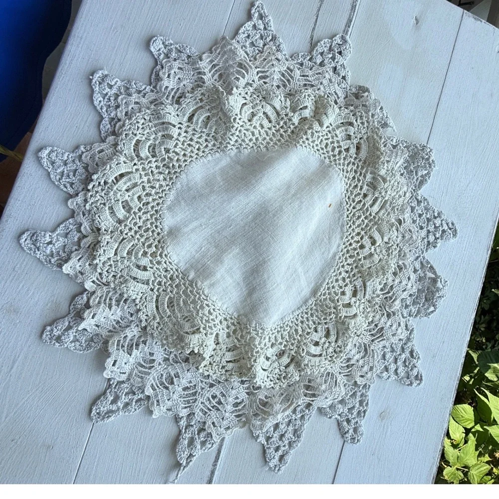 Vintage White Linen Crochet Doilies Set of 3 Round Lace Table Linens 12-16in